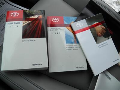 2019 Toyota Highlander XLE   - Photo 26 - Mishawaka, IN 46545