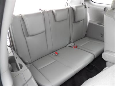 2019 Toyota Highlander XLE   - Photo 11 - Mishawaka, IN 46545