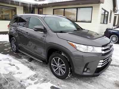 2019 Toyota Highlander XLE   - Photo 4 - Mishawaka, IN 46545