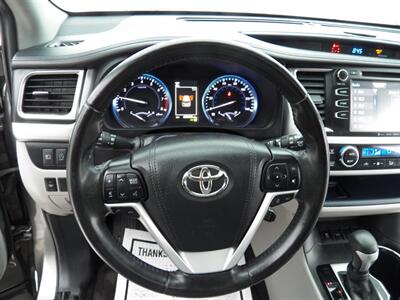 2019 Toyota Highlander XLE   - Photo 19 - Mishawaka, IN 46545