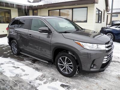 2019 Toyota Highlander XLE   - Photo 5 - Mishawaka, IN 46545