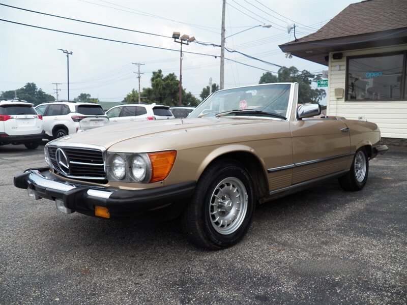 1983 Mercedes-Benz 380 SL Convertible - Photo 2 - Mishawaka, IN 46545