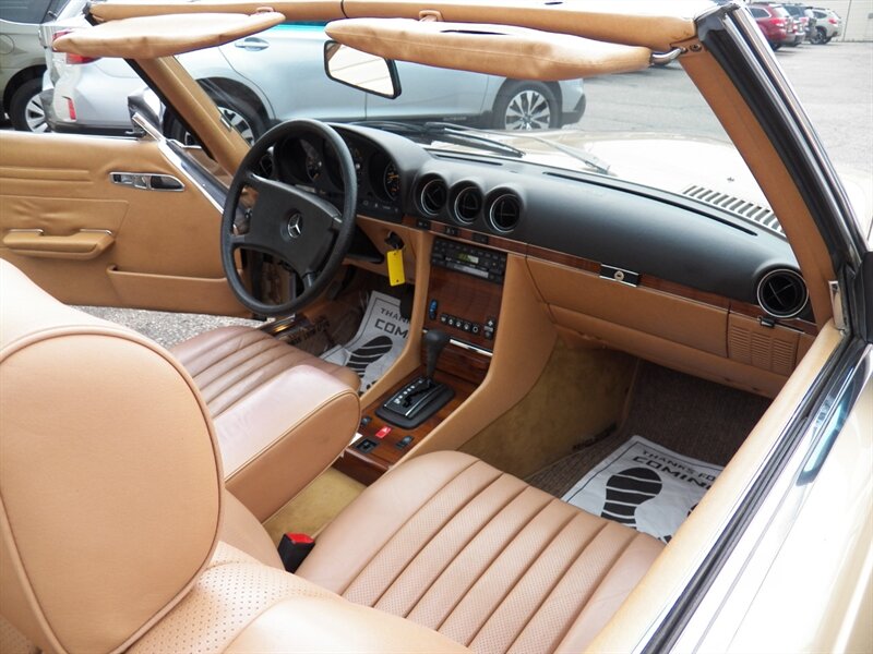 1983 Mercedes-Benz 380 SL Convertible - Photo 16 - Mishawaka, IN 46545