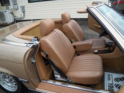 1983 Mercedes-Benz 380 SL Convertible - Photo 18 - Mishawaka, IN 46545