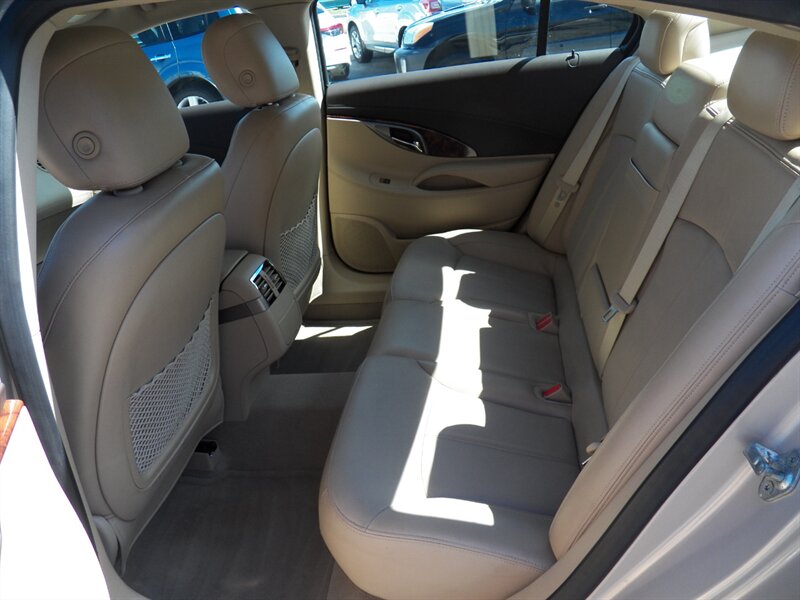 2012 Buick LaCrosse Premium 1 - Photo 7 - Mishawaka, IN 46545
