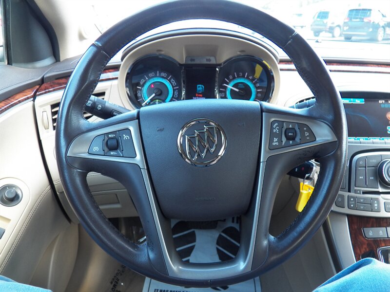 2012 Buick LaCrosse Premium 1 - Photo 12 - Mishawaka, IN 46545