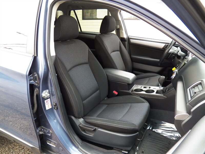 2015 Subaru Outback 2.5i Premium AWD - Photo 13 - Mishawaka, IN 46545
