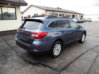 2015 Subaru Outback 2.5i Premium AWD - Photo 4 - Mishawaka, IN 46545