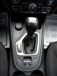 2015 Jeep Cherokee Sport  4x4 - Photo 29 - Mishawaka, IN 46545