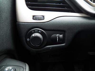 2015 Jeep Cherokee Sport  4x4 - Photo 23 - Mishawaka, IN 46545