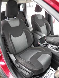 2015 Jeep Cherokee Sport  4x4 - Photo 15 - Mishawaka, IN 46545