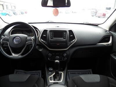 2015 Jeep Cherokee Sport  4x4 - Photo 17 - Mishawaka, IN 46545