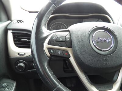 2015 Jeep Cherokee Sport  4x4 - Photo 21 - Mishawaka, IN 46545