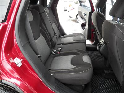 2015 Jeep Cherokee Sport  4x4 - Photo 14 - Mishawaka, IN 46545