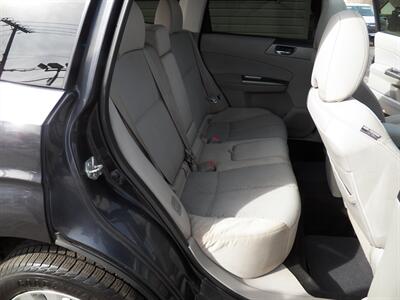 2012 Subaru Forester 2.5X Premium  AWD - Photo 12 - Mishawaka, IN 46545