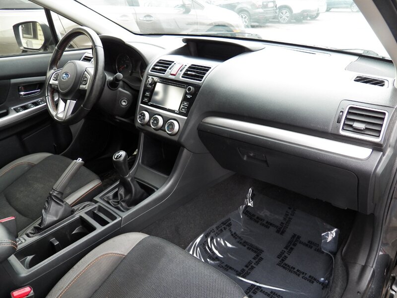 2016 Subaru Crosstrek 2.0i Premium AWD - Photo 12 - Mishawaka, IN 46545