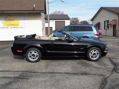 2007 Ford Mustang GT Premium   - Photo 2 - Mishawaka, IN 46545