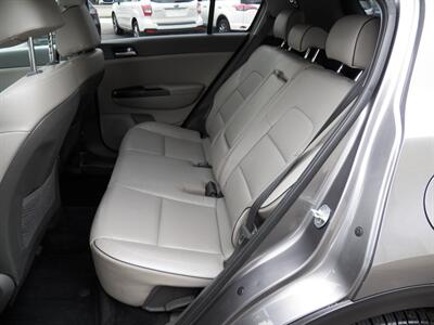 2017 Kia Sportage EX Premium  AWD - Photo 12 - Mishawaka, IN 46545