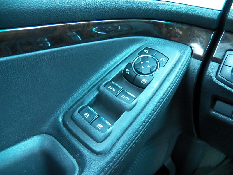 2014 Ford Explorer Limited photo 31