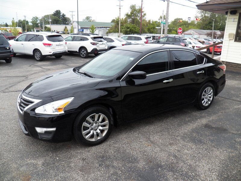 2015 Nissan Altima 2.5   - Photo 1 - Mishawaka, IN 46545
