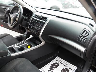 2015 Nissan Altima 2.5   - Photo 10 - Mishawaka, IN 46545