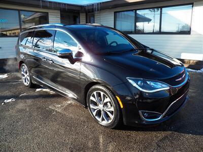 2020 Chrysler Pacifica Limited 35th Anniversary   - Photo 5 - Mishawaka, IN 46545