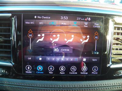 2020 Chrysler Pacifica Limited 35th Anniversary   - Photo 22 - Mishawaka, IN 46545