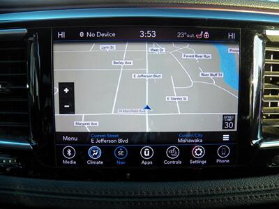 2020 Chrysler Pacifica Limited 35th Anniversary   - Photo 23 - Mishawaka, IN 46545
