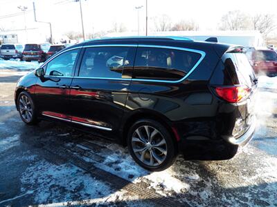2020 Chrysler Pacifica Limited 35th Anniversary   - Photo 3 - Mishawaka, IN 46545
