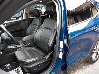 2020 Ford Escape Titanium  AWD - Photo 8 - Mishawaka, IN 46545