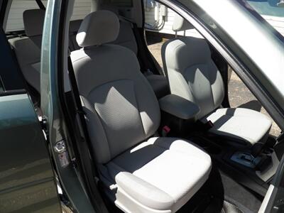2015 Subaru Forester 2.5i Premium AWD - Photo 12 - Mishawaka, IN 46545