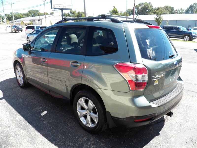 2015 Subaru Forester 2.5i Premium AWD - Photo 2 - Mishawaka, IN 46545
