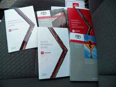 2021 Toyota Tacoma SR5 V6  4x4 - Photo 25 - Mishawaka, IN 46545