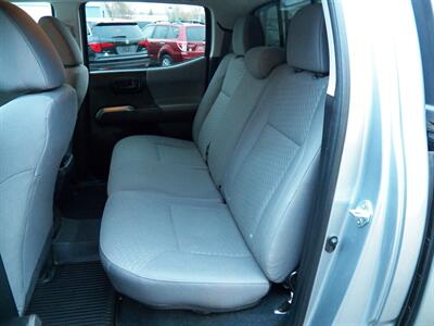 2021 Toyota Tacoma SR5 V6  4x4 - Photo 13 - Mishawaka, IN 46545