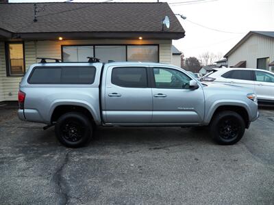 2021 Toyota Tacoma SR5 V6  4x4 - Photo 3 - Mishawaka, IN 46545