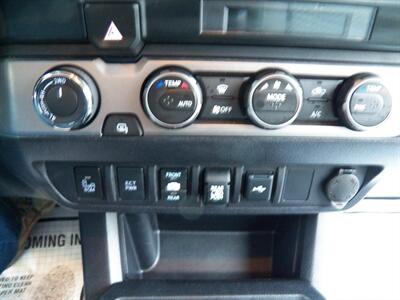 2021 Toyota Tacoma SR5 V6  4x4 - Photo 24 - Mishawaka, IN 46545