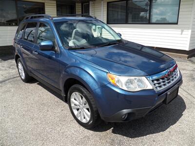 2013 Subaru Forester 2.5X Premium  AWD - Photo 4 - Mishawaka, IN 46545