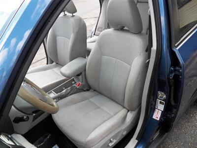 2013 Subaru Forester 2.5X Premium  AWD - Photo 8 - Mishawaka, IN 46545