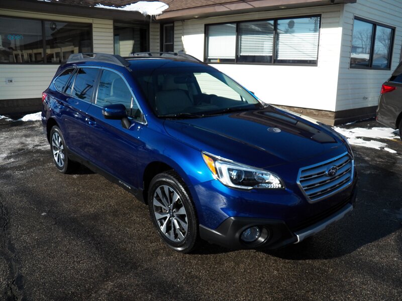 2016 Subaru Outback Limited's photo