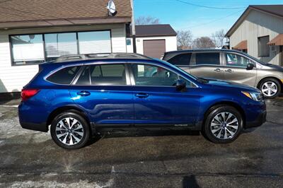 2016 Subaru Outback 2.5i Limited AWD - Photo 2 - Mishawaka, IN 46545