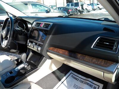 2016 Subaru Outback 2.5i Limited AWD - Photo 18 - Mishawaka, IN 46545