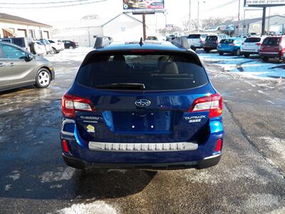 2016 Subaru Outback 2.5i Limited AWD - Photo 4 - Mishawaka, IN 46545