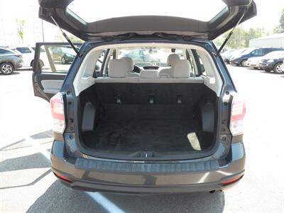 2018 Subaru Forester 2.5i  AWD - Photo 12 - Mishawaka, IN 46545