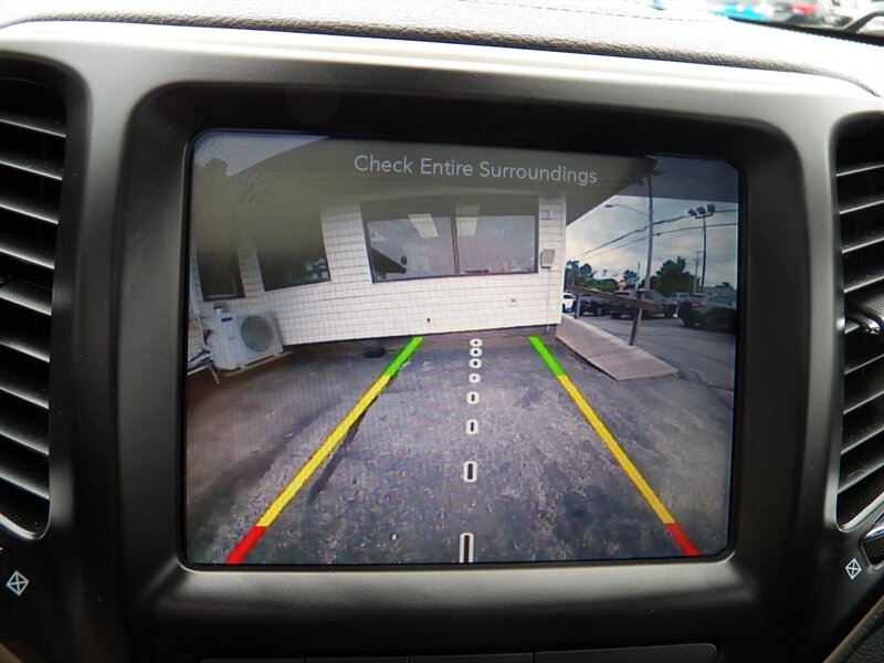 2018 Jeep Cherokee Limited 4X4 - Photo 24 - Mishawaka, IN 46545
