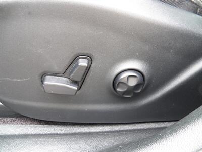 2018 Jeep Cherokee Limited 4X4 - Photo 12 - Mishawaka, IN 46545
