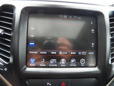 2018 Jeep Cherokee Limited 4X4 - Photo 21 - Mishawaka, IN 46545