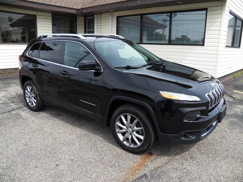 2018 Jeep Cherokee Limited  4X4 - Photo 1 - Mishawaka, IN 46545