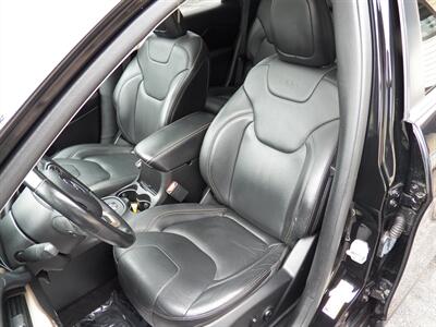 2018 Jeep Cherokee Limited 4X4 - Photo 11 - Mishawaka, IN 46545