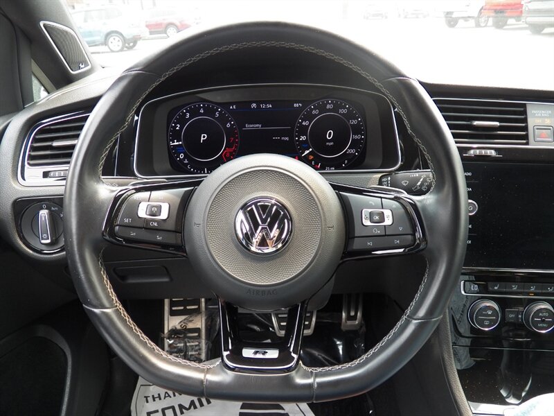 2018 Volkswagen Golf R 4Motion AWD - Photo 15 - Mishawaka, IN 46545