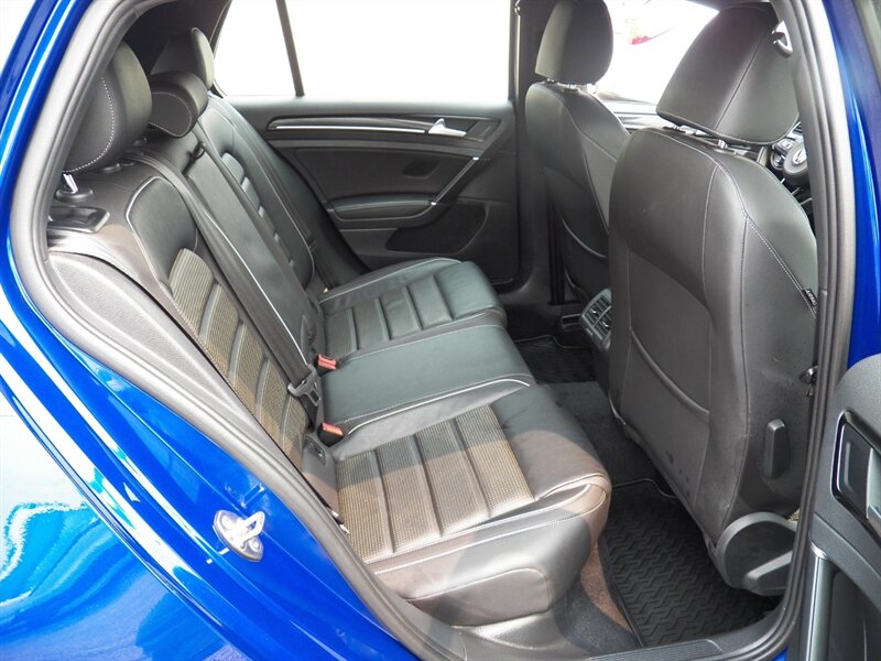 2018 Volkswagen Golf R 4Motion AWD - Photo 10 - Mishawaka, IN 46545
